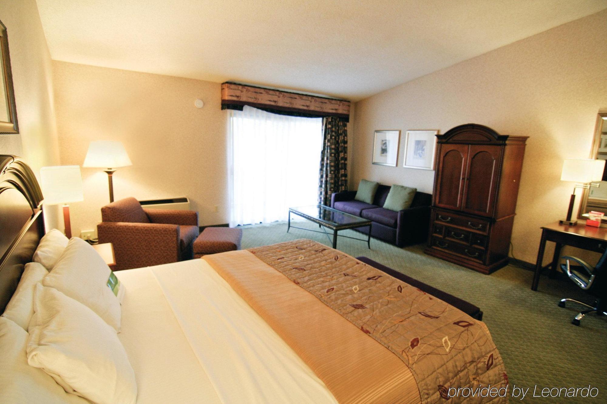 La Quinta By Wyndham Oakland - Hayward Hotel Room photo